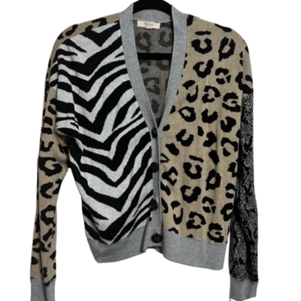 Peyton Primrose Animal Print Long Sleeve Button Up Sweater S